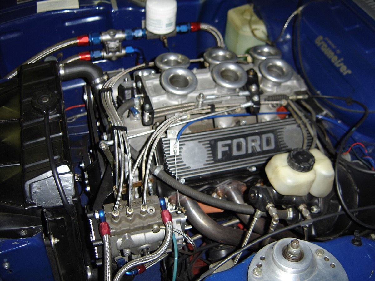 Weslake race engine with mechanical fuel injection